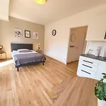 Apartment Executive Stadtwald - S-bahn Direct - 12min Messe - Barrier-free Essen