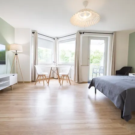 Apartament Executive Stadtwald - S-bahn Direct - 12min Messe - Barrier-free *