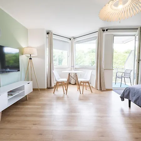 Executive Stadtwald - S-bahn Direct - 12min Messe - Barrier-free 아파트