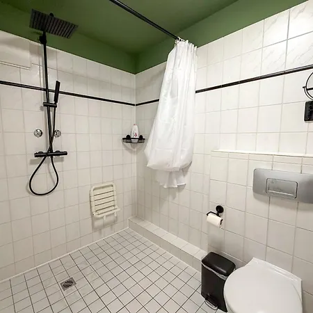 Executive Stadtwald - S-bahn Direct - 12min Messe - Barrier-free