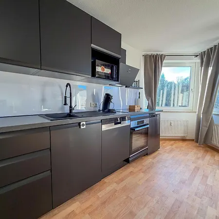 Executive Stadtwald - S-bahn Direct - 12min Messe - Barrier-free Apartment
